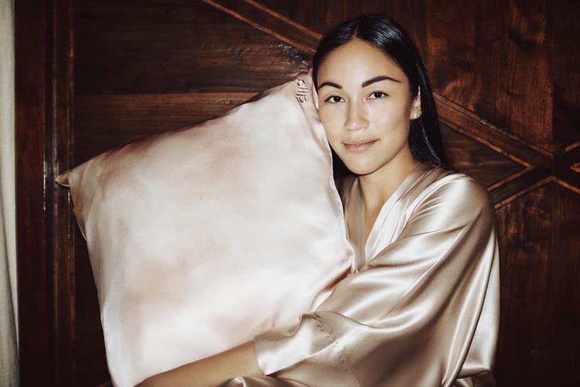 Slip silk pillowcase (KS) Desert Rose Powder Room Bangkok